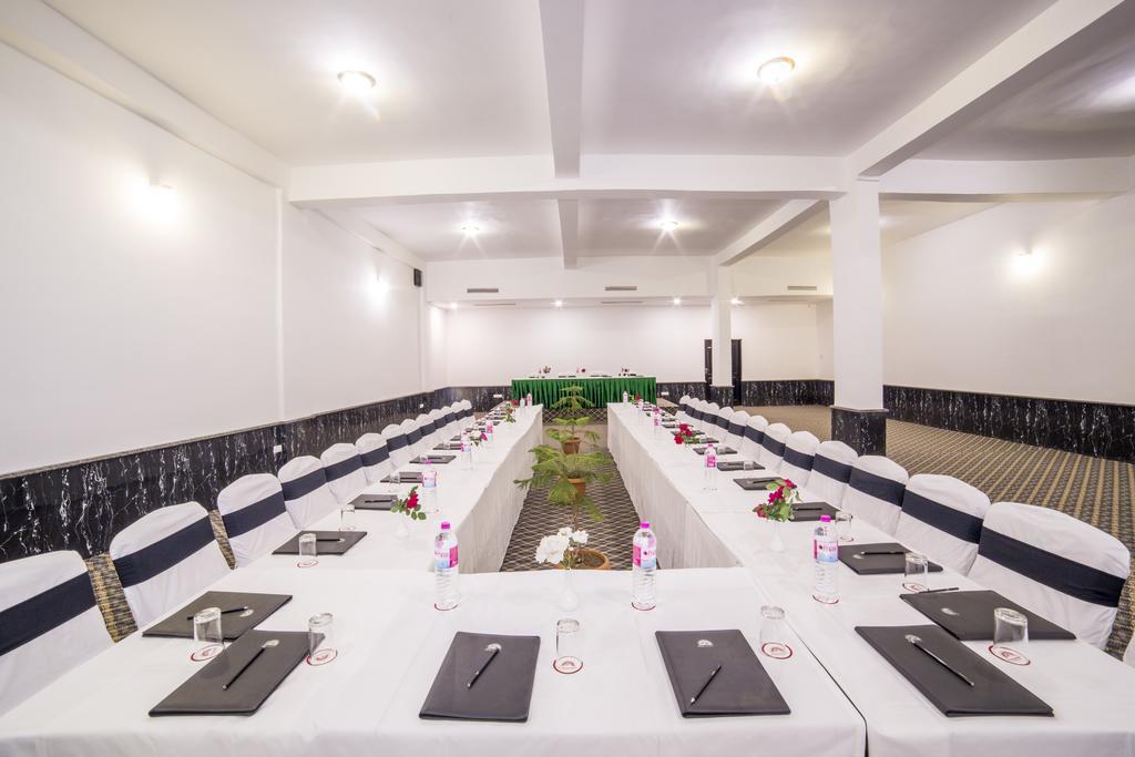 Palette - Solar Residency Hotel Srīnagar Zewnętrze zdjęcie